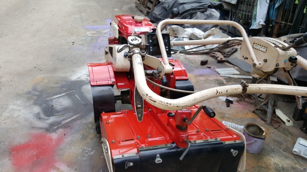 รถพรวนดิน 7 แรง 4 จังหวะ รหัสสินค้า E3 - 14 พร้อมใช้งาน