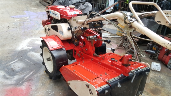 รถพรวนดิน 7 แรง 4 จังหวะ รหัสสินค้า E3 - 14 พร้อมใช้งาน