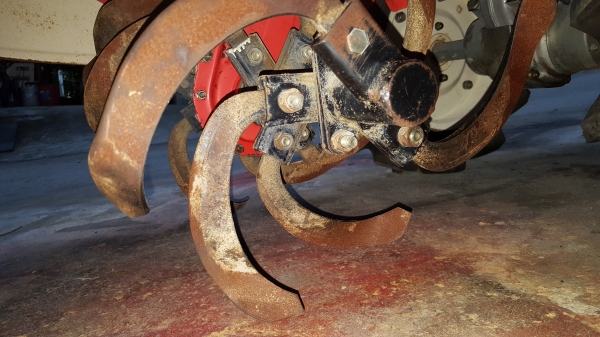 รถพรวนดิน 7 แรง 4 จังหวะ รหัสสินค้า E3 - 14 พร้อมใช้งาน