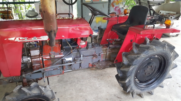 รถไถ ขับ 4 ล้อ 15 แรง 2 สูบ สอบถามได้ต่อรองได้ ขายได้ขาย