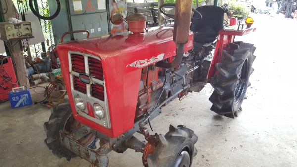 รถไถ ขับ 4 ล้อ 15 แรง 2 สูบ สอบถามได้ต่อรองได้ ขายได้ขาย