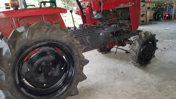 รถไถ ขับ 4 ล้อ 15 แรง 2 สูบ สอบถามได้ต่อรองได้ ขายได้ขาย