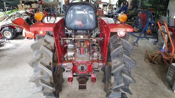 รถไถ ขับ 4 ล้อ 15 แรง 2 สูบ สอบถามได้ต่อรองได้ ขายได้ขาย