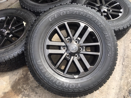 แม็ก Toyota Fortuner ขอบ17 พร้อมยาง Yokohama 265-65-17
