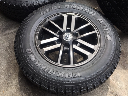แม็ก Toyota Fortuner ขอบ17 พร้อมยาง Yokohama 265-65-17