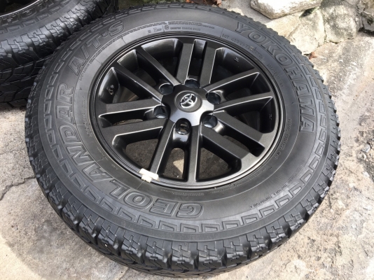 แม็ก Toyota Fortuner ขอบ17 พร้อมยาง Yokohama 265-65-17