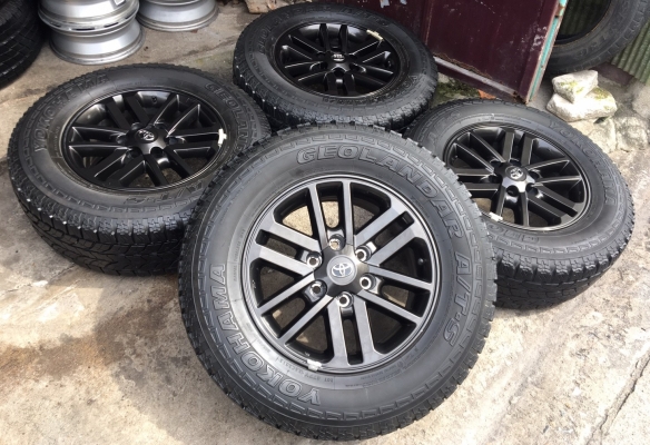แม็ก Toyota Fortuner ขอบ17 พร้อมยาง Yokohama 265-65-17