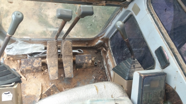 ขาย 465,000 KOBELCO SK120 MARK 3 เครื่องดี ปั้มแรง โช่หนา เอวแน่น เอกสารอินวอยท์ รถอยู่ จ.ศรีสะเกษ 090-772-3710 090-772-3708 ขาย 465,000 KOBELCO SK120 MARK 3 เครื่องดี ปั้มแรง โช่หนา เอวแน่น เอกสารอินวอยท์ รถอยู่ จ.ศรีสะเกษ 090-772-3710 090-772-3708