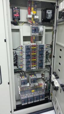 ขายตู้ไฟควบคุมเมนเบรคเกอร์ 125 แอมป์ ตู้ละ 30,000 บาทมี 2 ตู้ ขายตู้ไฟควบคุมเมนเบรคเกอร์ 125 แอมป์ ตู้ละ 30,000 บาทมี 2 ตู้