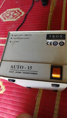 2,000 บ. ส่งฟรี โทร 083-2000058 LINE ID: line832923 หม้อแปลงไฟจากไฟบ้าน 220V. เป็น 100-110 V. ขนาดกำลัง 1.5 KVA.