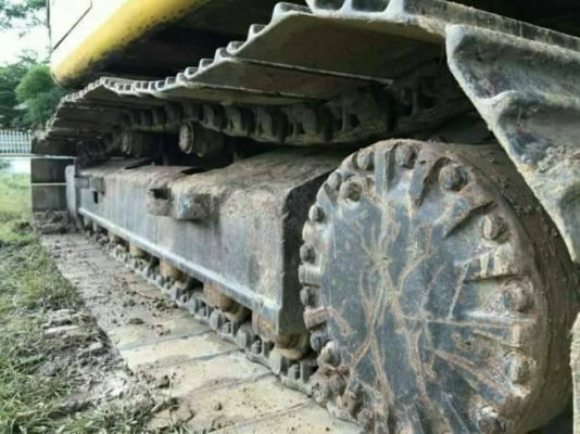 ขายรถขุดแบ็คโค CAT320 V2เล่มทะเบียน เครื่องมิตซู ใช้งานปกติเอวมีขยับ