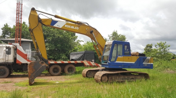 ขาย แบคโฮ KOBELCO SK200 Mark 2 รถพร้อมใช้งาน เครื่อง 6BG1 เทอร์โบ ปั้มดี เอวแน่น ช่วงล่างเต็ม เอกสารใบซื้อขาย