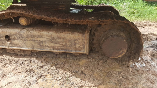ขาย แบคโฮ KOMATSU PC150-2  สภาพพร้อมใช้งาน เครื่องดี ปั้มดี เอกสารใบซื้อขาย ราคาต่อรองได้ครับ