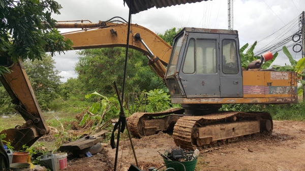 ขาย แบคโฮ KOMATSU PC150-2  สภาพพร้อมใช้งาน เครื่องดี ปั้มดี เอกสารใบซื้อขาย ราคาต่อรองได้ครับ