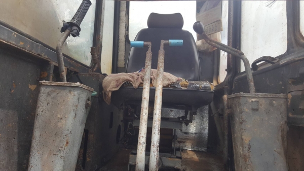 ขาย แบคโฮ KOMATSU PC150-2  สภาพพร้อมใช้งาน เครื่องดี ปั้มดี เอกสารใบซื้อขาย ราคาต่อรองได้ครับ