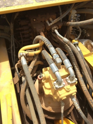 ขาย 1,790,000 KOMATSU pc 300-8 MO ทำงาน 15,000 ชม.ไฟฟ้าครบ เครื่องดี ปั้มแรง เอวแน่น ช่วงล่างเต็ม แอร์เย็น รถสวยพร้อมใช้ เอกสารแจ้งจำหน่าย รถอยู่ กทม. 090-772-3710 090-772-3708