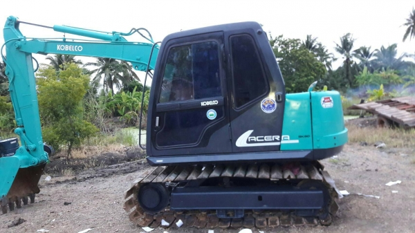 ขายด่วน แม็คโคร KOBELCO SK 60 สภาพสวยพร้อมใช้งาน เครื่องปั้มดีเยี่ยม โซ่ช่วงล่างสวย เอกสารสัญญาซื้อขาย สนใจสอบถาม 093-0764943  088-3223272 k ตั้ม