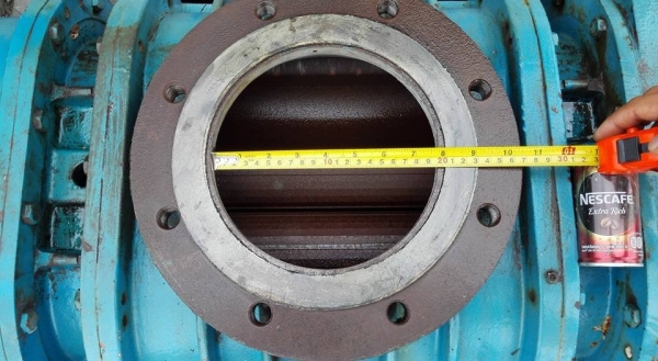 ** SOLD ** รูทโบวเวอร์อัดอากาศสวีเดน HV TURBO Made in SWEDEN ใช้กับ 75 HP ท่อ 8&quot;- 8&quot; ตัดมาใหม่ๆพร้อมใช้