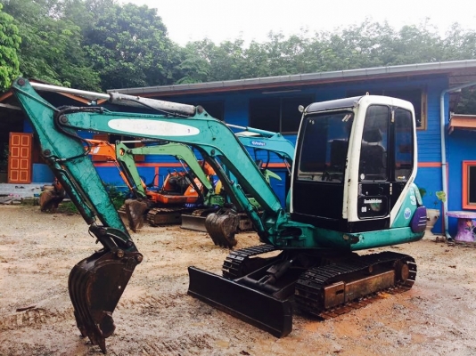 Komatsu PC30-7  - หัวเก๋งสวยๆมาแล้วน่ะครับ