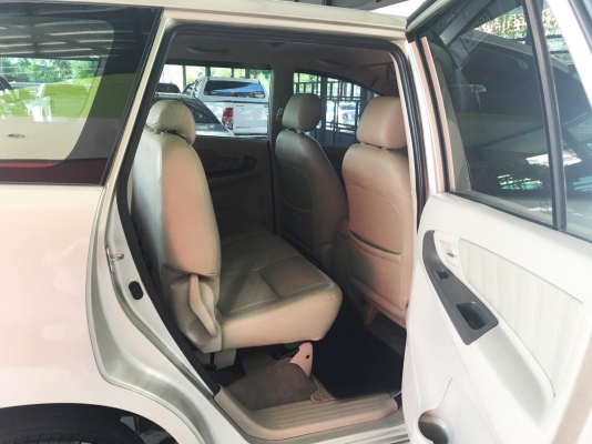 ฟรีดาวน์ ใช้เงินออกรถไม่เกิน1หมื่น จบทุกอย่าง TOYOTA INNOVA 2.0E โฉมปี 2013