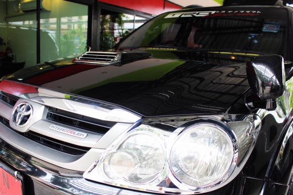 TOYOTA FORTUNER 3.0 D4D ตัวTOP 4WD ขับเคลื่อน4ล้อ Airbag ABS