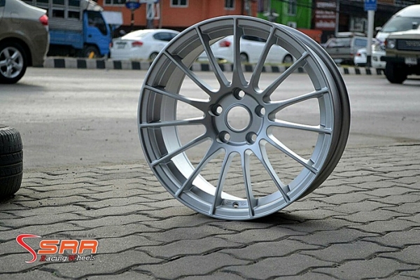ENKEI RS050RR ขอบ17 นิ้ว ราคาวงละ 4,000 บาท