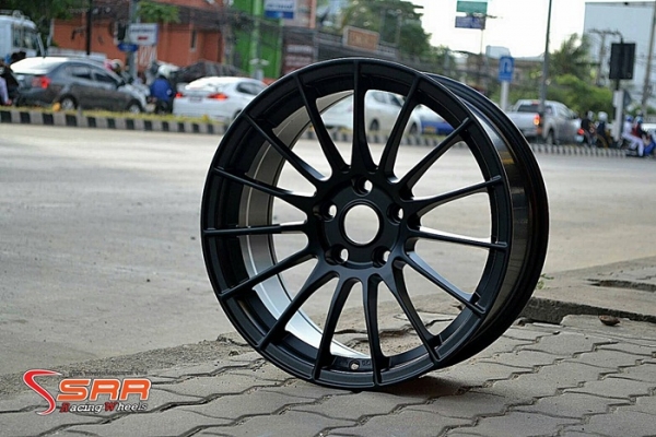 ENKEI RS050RR ขอบ17 นิ้ว ราคาวงละ 4,000 บาท