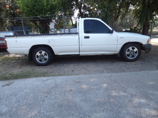 ขายรถกะบะโตโยต้าตอนเดียว สภาพสวยๆราคาถูกๆ พร้อมใช้งานคับ