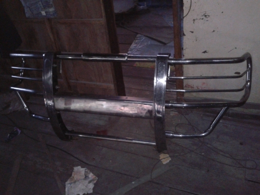 ขายกันชนหน้ารถกระบะ