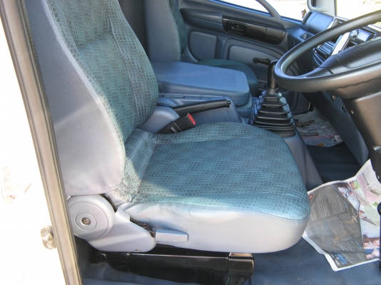 ขาย 6 ล้อ ฮีโน่ เมก้า 150 แรง ตู้ 3 บานยาว 5.50 ม. ปี 2009 สภาพเดิม ๆ สวยจัดกว่า 99\% บรรทุกของเบา เครื่องแน่น คัสซีสวยกิ๊ป ตู้ใหม่เอื่ยม วิ่ง 7x,xxx โล สนใจชมรถก่อนได้ครับ ขาย 6 ล้อ ฮีโน่ เมก้า 150 แรง ตู้ 3 บานยาว 5.50 ม. ปี 2009 สภาพเดิม ๆ สวยจัดกว่า 99\% บรรทุกของเบา เครื่องแน่น คัสซีสวยกิ๊ป ตู้ใหม่เอื่ยม วิ่ง 7x,xxx โล สนใจชมรถก่อนได้ครับ