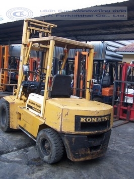 ขาย รถโฟล์คลิฟท์ KOMATSU รุ่น FD20-10
