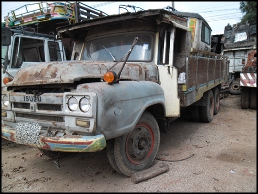 สิบล้อหัวยาว เครื่อง 185 สภาพดี สวยๆ สิบล้อหัวยาว เครื่อง 185 สภาพดี สวยๆ