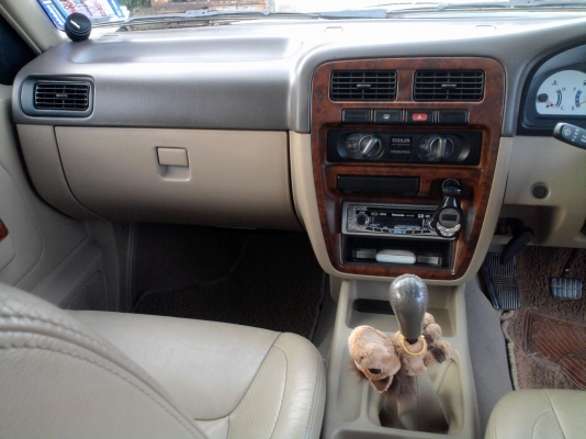 นิสสัน ฟรอนเทียร์ 4 ประตู สีดำ แต่งครบ นิสสัน ฟรอนเทียร์ 4 ประตู สีดำ แต่งครบ