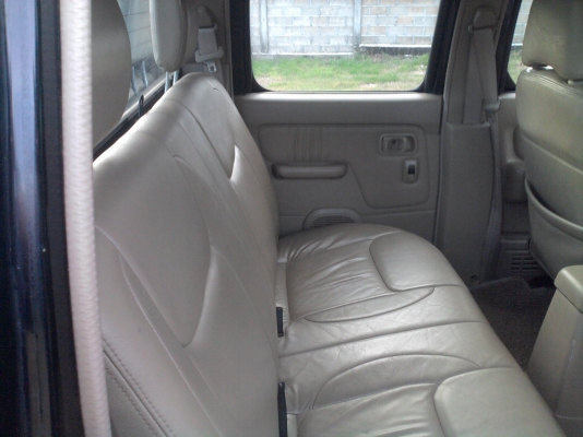 นิสสัน ฟรอนเทียร์ 4 ประตู สีดำ แต่งครบ นิสสัน ฟรอนเทียร์ 4 ประตู สีดำ แต่งครบ