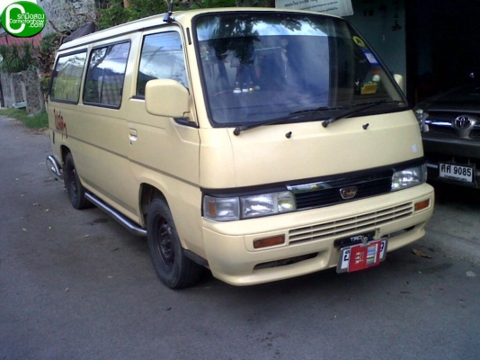 NISSAN URVAN MT