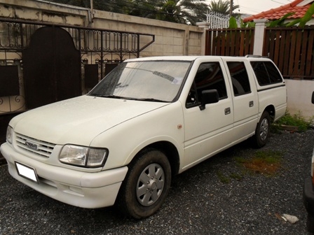 ขายรถกระบะ อีซูสุ  4 ประตูเครื่องดีเซล มังกรทอง 2500cc สีขาว+เกียร์ธรรมดา+แซสซีสวย+พวงมาลัยเพาเวอร์+เครื่องแน่น+เกียร์ดี+แอร์เย็น 118,000 บ.T.081-1917015