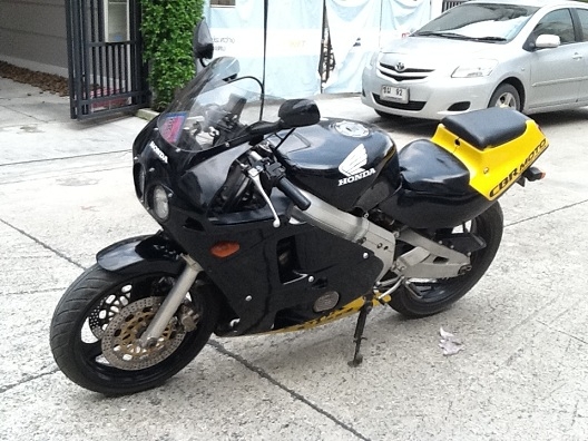 ++++cbr 400 ปี 89 ทะเบียนแท้ พร้อมโอน ภาษีเต็ม เดิมๆ 72000++++