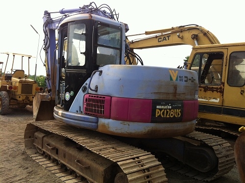 ขายรถแบคโฮ KOMATSU PC128US ( เทียบเท่ารุ่น6 )ชมVDOการทำงานครับ นำเข้าจากญิ่ปุ่น ติดต่อ 089-8368497