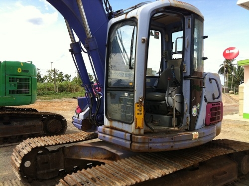 ขายรถแบคโฮ KOMATSU PC128US ( เทียบเท่ารุ่น6 )ชมVDOการทำงานครับ นำเข้าจากญิ่ปุ่น ติดต่อ 089-8368497
