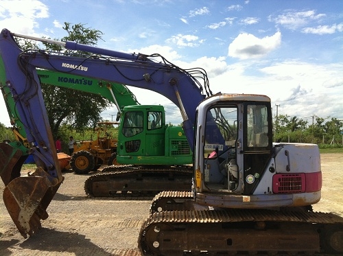 ขายรถแบคโฮ KOMATSU PC128US ( เทียบเท่ารุ่น6 )ชมVDOการทำงานครับ นำเข้าจากญิ่ปุ่น ติดต่อ 089-8368497