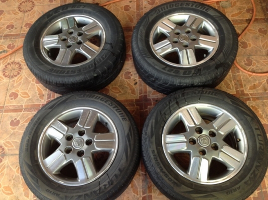 ขายล้อแม็กซ์ Vigo ขอบ15 5 รู114 + ยาง ราคา 5,900 บาท