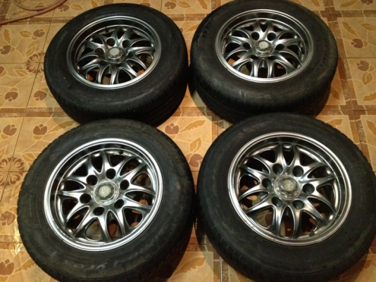ล้อแม็กกระบะ ขอบ15 6รู + ยางปี10กับ11 ราคา 8700 บาท