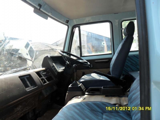 Isuzu Rocky 160 แรงม้า,หัวขาว,ยาว 6.5 เมตร คัสซีใหญ่,ไม่ดั้ม