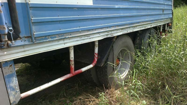 Hino KT925 เครื่อง EH700 เพลาเดียวตู้ยาว 6.5 เมตร 3 ประตู