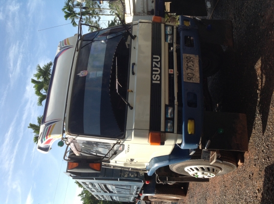 รถ10ล้อIsuzu. 240hp. สวยพร้อมใช้งานได้เลย ติดต่อ 089-2942810