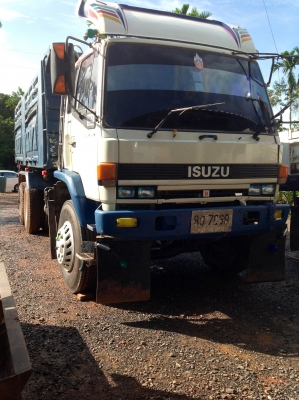 รถ10ล้อIsuzu. 240hp. สวยพร้อมใช้งานได้เลย ติดต่อ 089-2942810