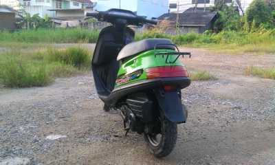 ขาย รถป๊อป ฮอนด้า คันเล็ก สีเขียว ขี่ได้ ราคาถูกครับ ขาย รถป๊อป ฮอนด้า คันเล็ก สีเขียว ขี่ได้ ราคาถูกครับ