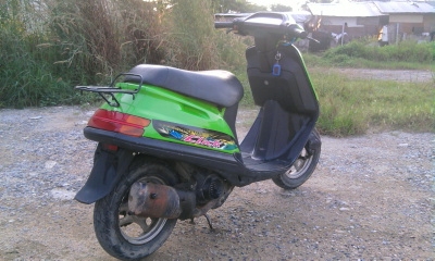 ขาย รถป๊อป ฮอนด้า คันเล็ก สีเขียว ขี่ได้ ราคาถูกครับ ขาย รถป๊อป ฮอนด้า คันเล็ก สีเขียว ขี่ได้ ราคาถูกครับ