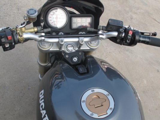 บรีส ไบค์ ช็อป//ขาย ducati M400 ปี99 อินวอยล์สรรพสามิตตัวจริง