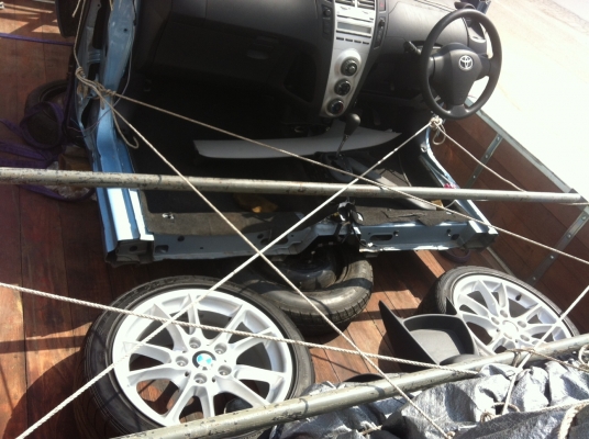 ขายล้อแม๊กซ์พร้อมยาง BMW 320I COUPE 3 DOOR รับประกันแท้จากญี่ปุ่น.  ขอบคุณมากครับคุณ ภาสันต์ ของจัดส่งได้พรุ่งนี้ครับ